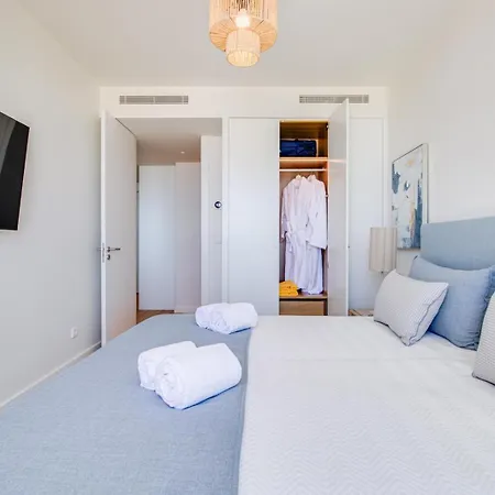 Bayline Cond - Sea View - - Pool - Gym - Truta By Bedzy