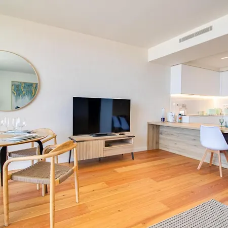 Bayline Cond - Sea View - - Pool - Gym - Truta By Bedzy