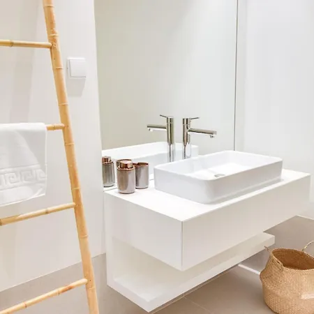Bayline Cond - Sea View - - Pool - Gym - Truta By Bedzy Appartement