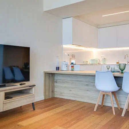 アパート Bayline Cond - Sea View - - Pool - Gym - Truta By Bedzy アルマカオ・デ・ペラ