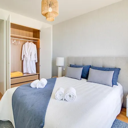 Bayline Cond - Sea View - - Pool - Gym - Truta By Bedzy Daire *